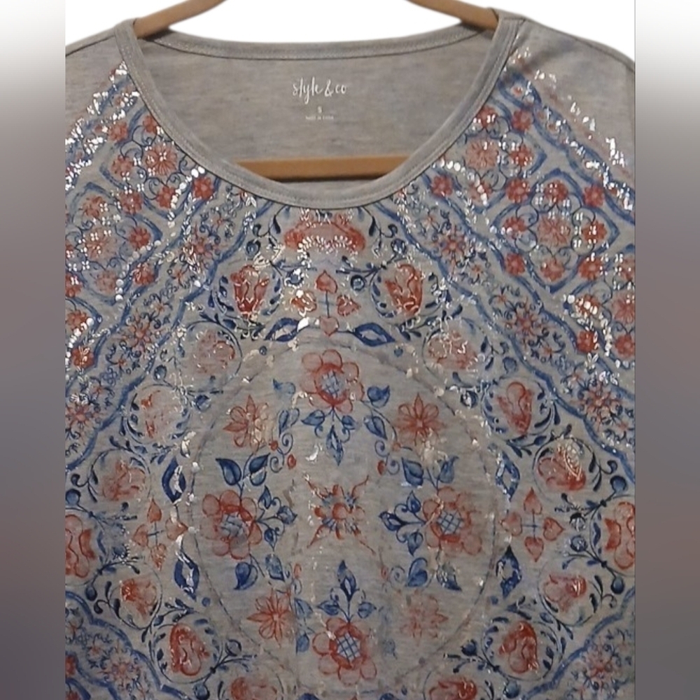 Style & Co. -NWOT, Gray Shirt W/ Red,Blue,& Silver Floral Print, Short Flutter - Picture 7 of 7